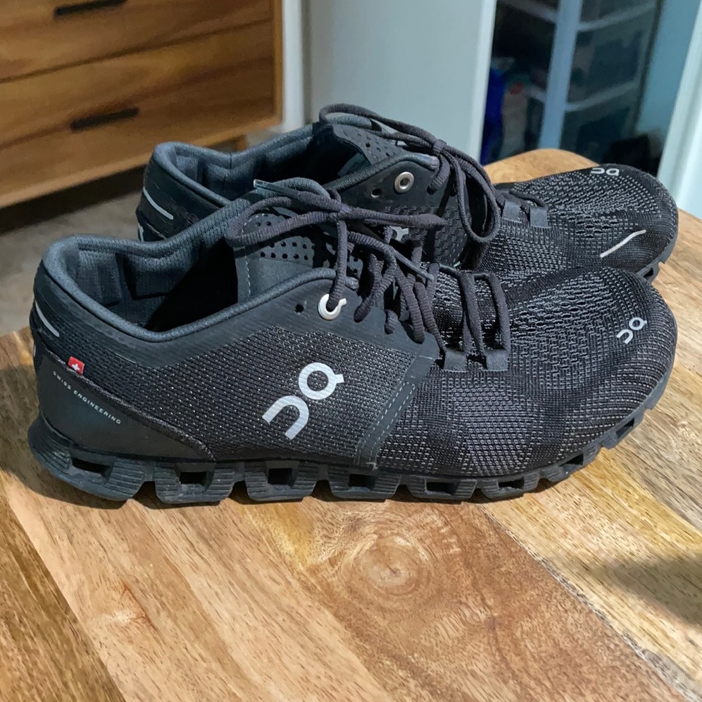 ON CLOUD X running shoe all black size 7.5